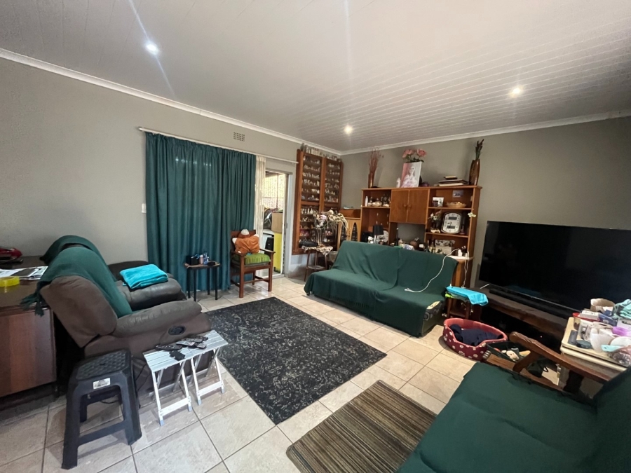 4 Bedroom Property for Sale in Geelhoutpark North West